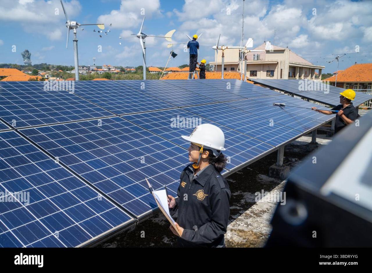 Solar energy clean renewable maintain hi-res stock photography and ...